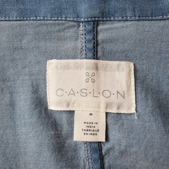 🆕️ Caslon Light Wash Denim Jacket - Picture 4 of 5